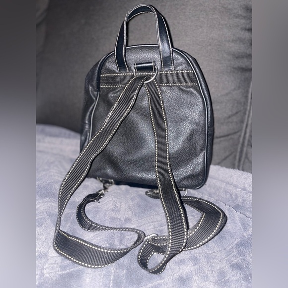 Small looney Tunes Tweety bird leather back pack - Picture 5 of 10